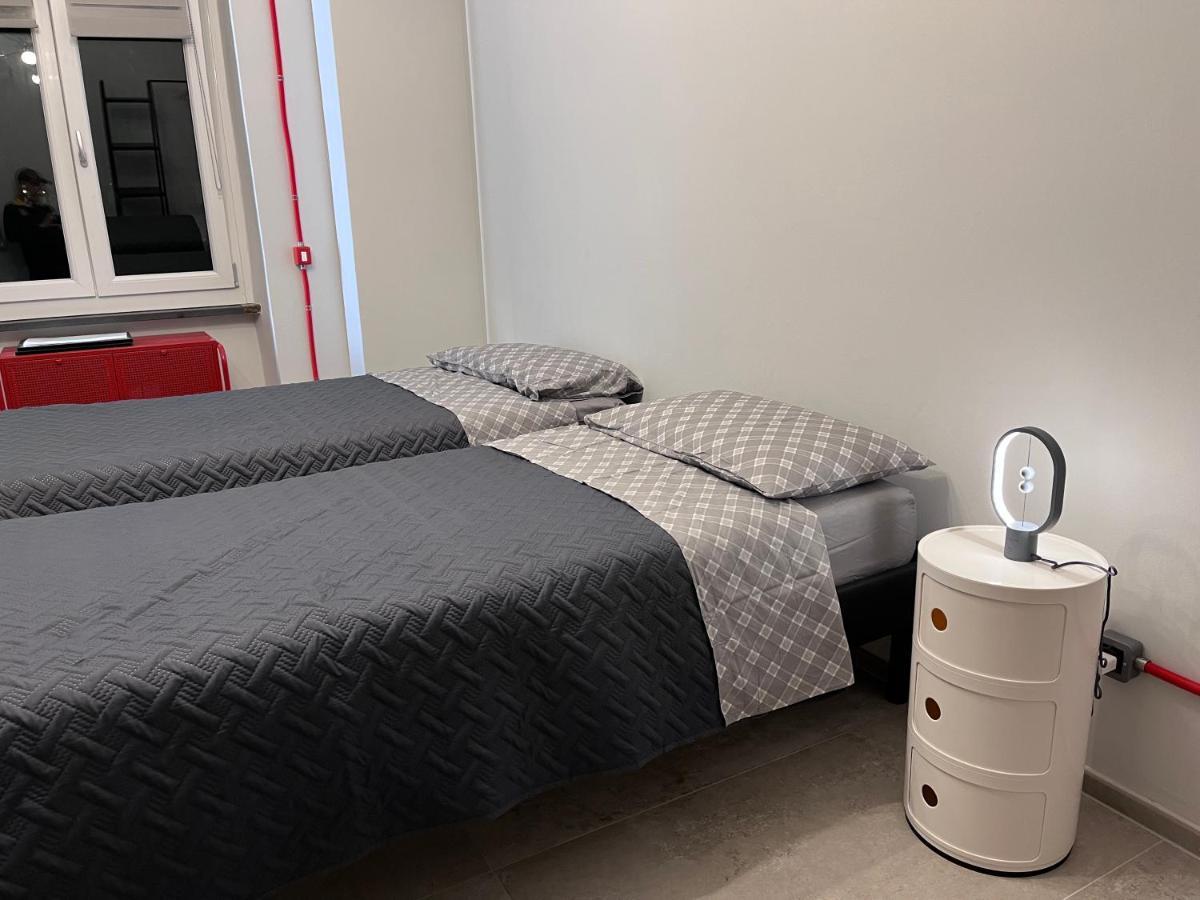Minardi Apartments Vercelli Bagian luar foto