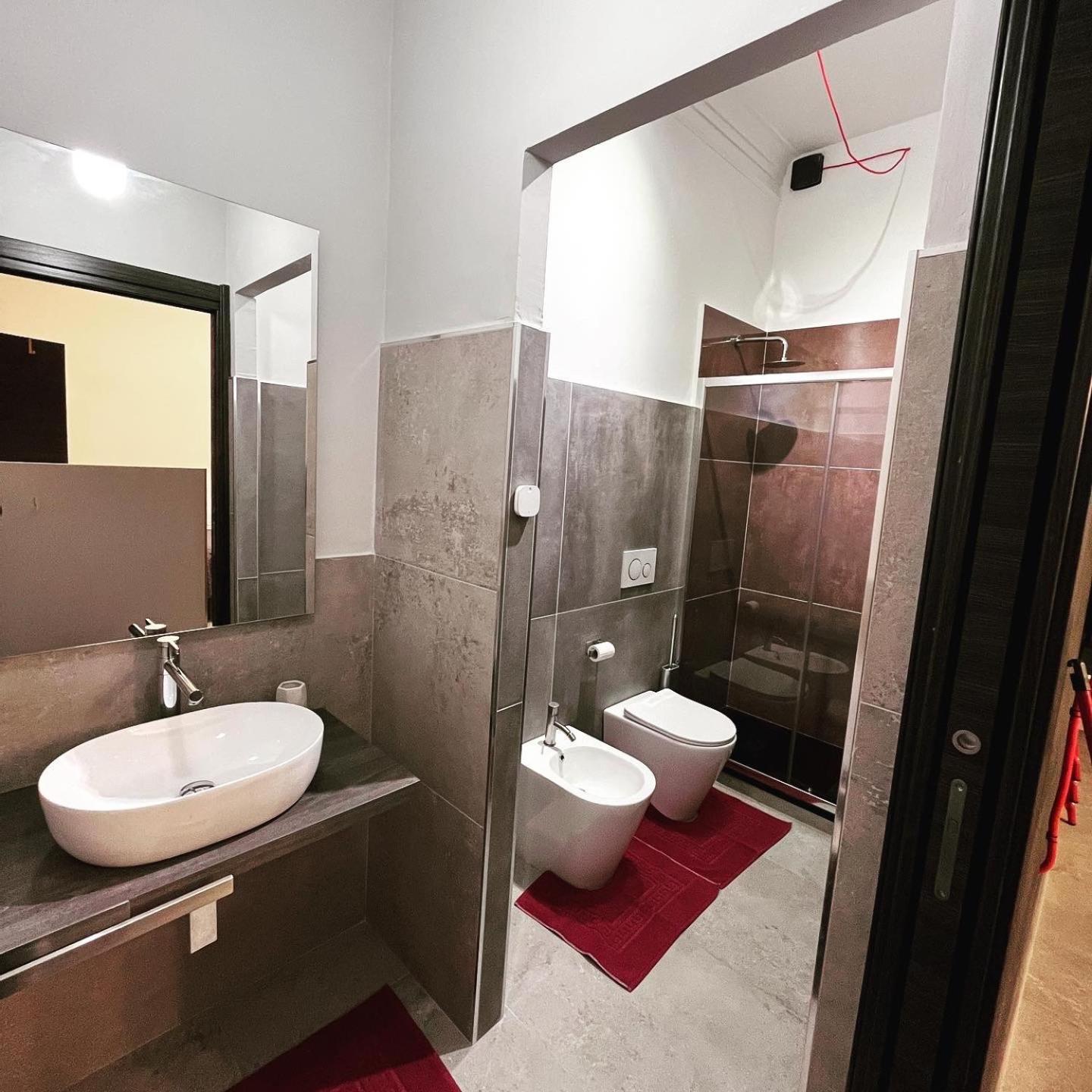 Minardi Apartments Vercelli Bagian luar foto