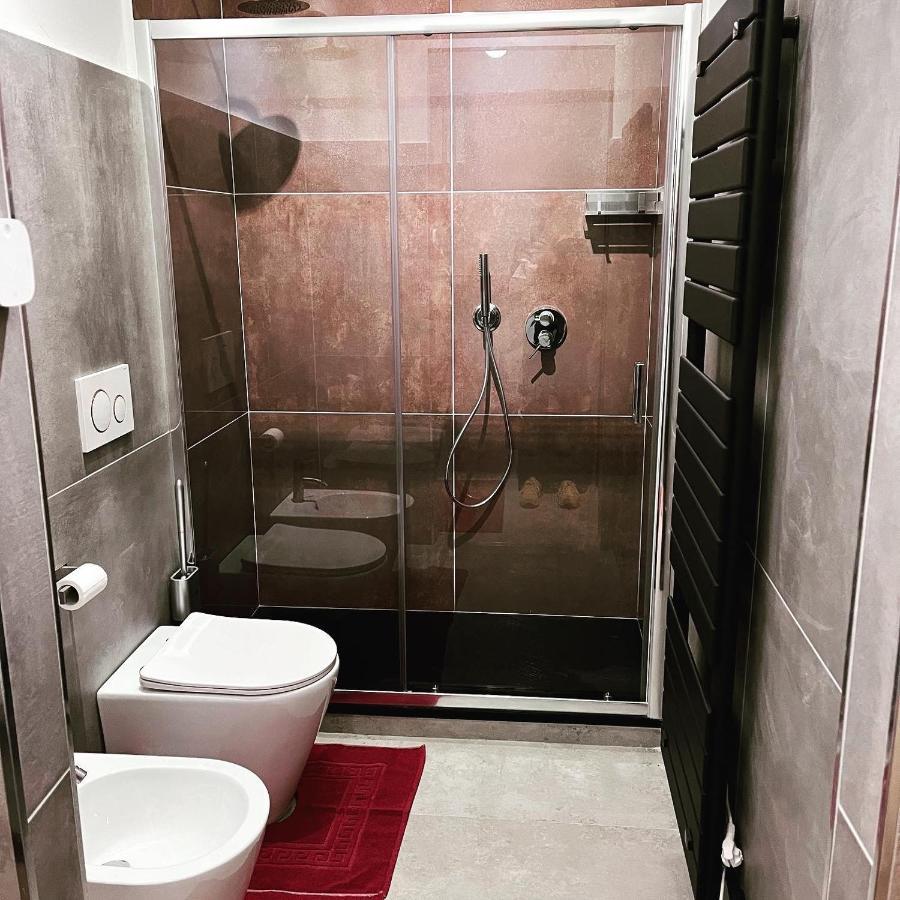 Minardi Apartments Vercelli Bagian luar foto