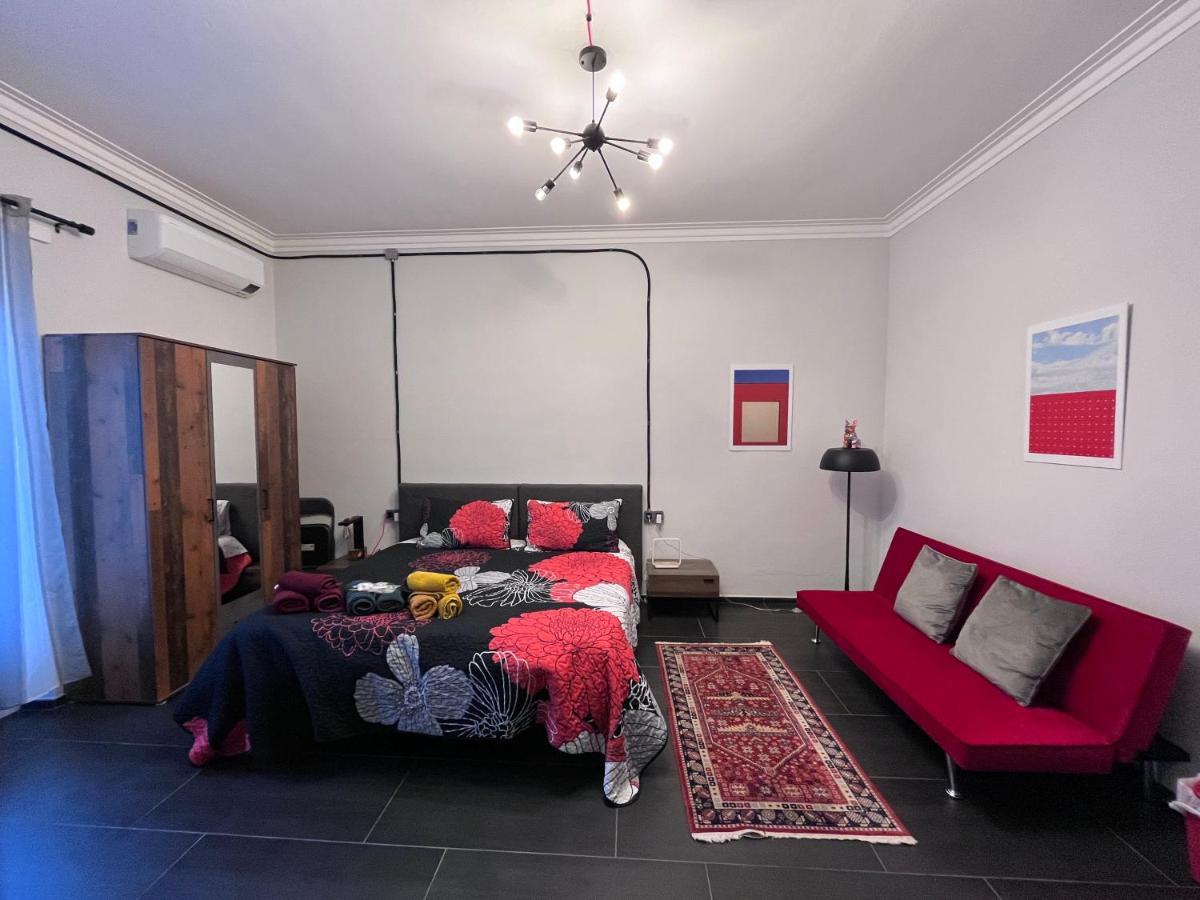 Minardi Apartments Vercelli Bagian luar foto