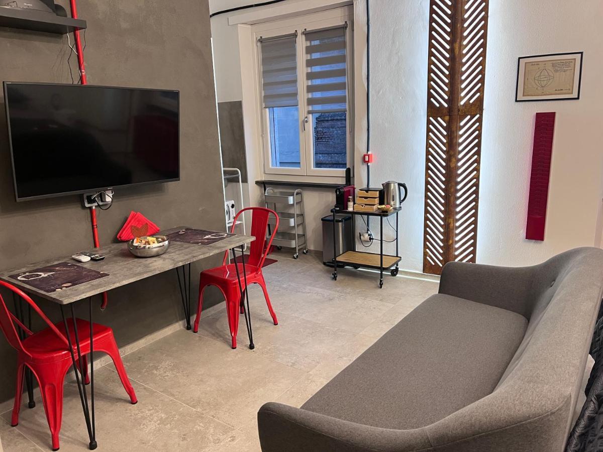 Minardi Apartments Vercelli Bagian luar foto